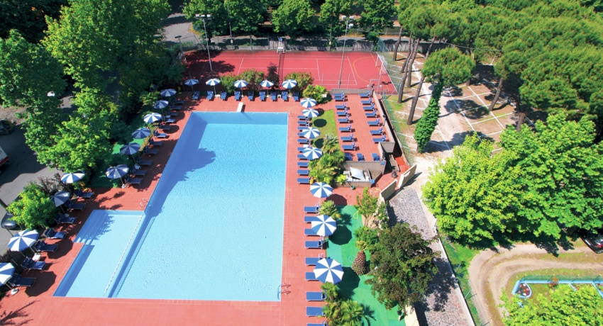 Hotel Ambasciatori Pool - Hotel Ambasciatori